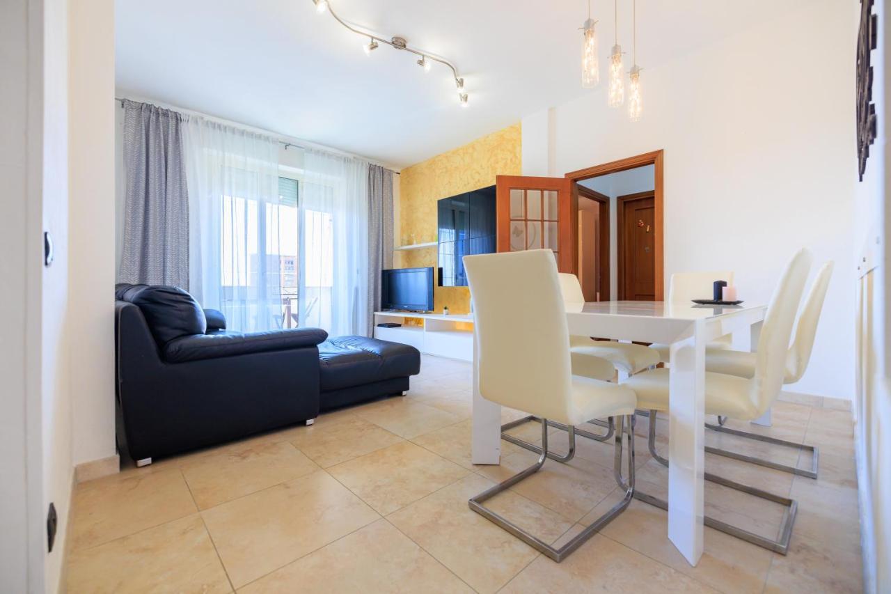 L' Essenziale Apartamento Livorno Exterior foto