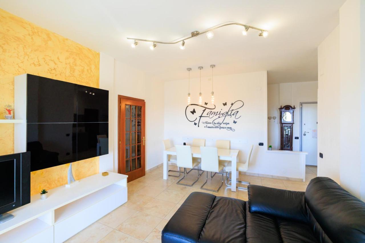 L' Essenziale Apartamento Livorno Exterior foto